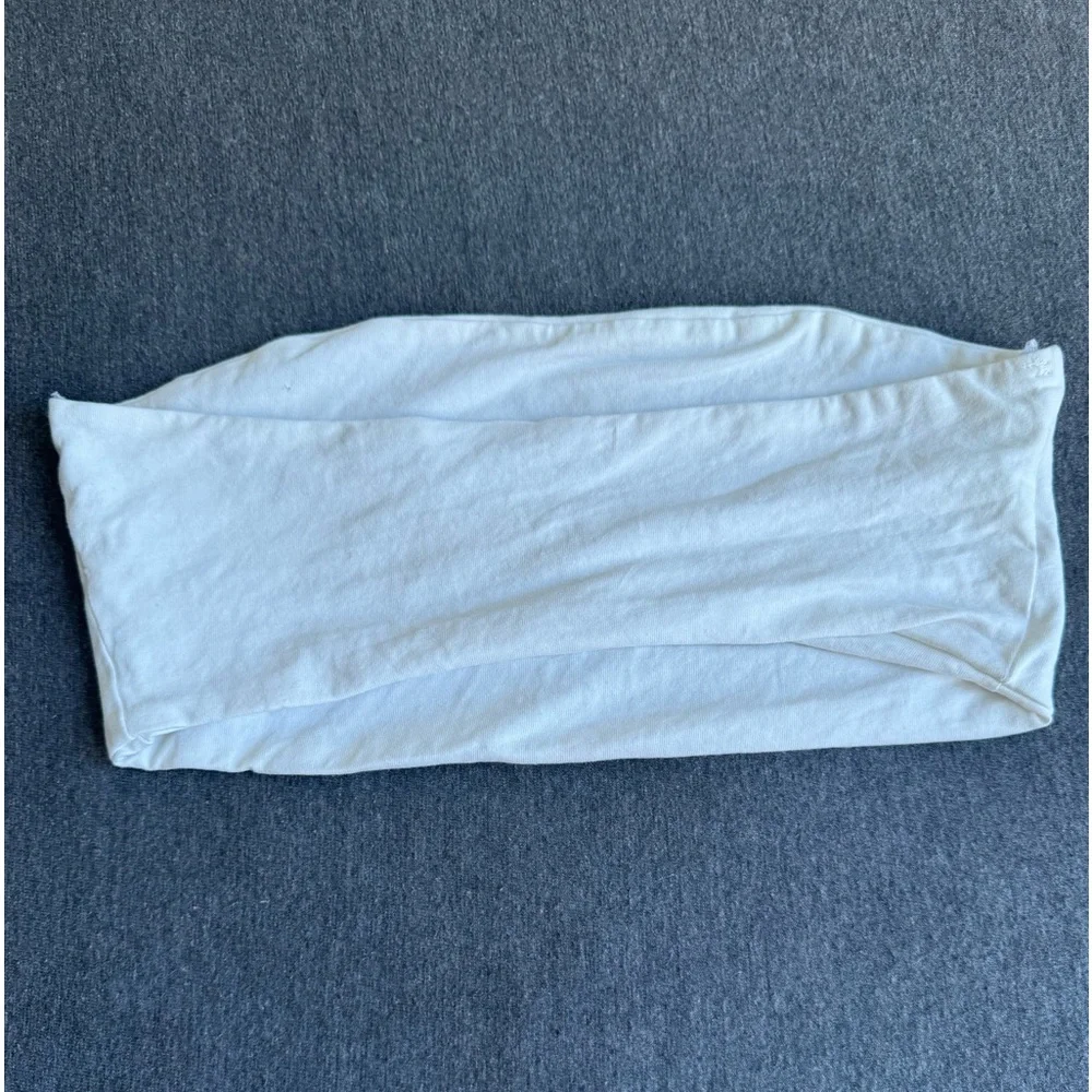 Short White Tude Top - Picture 2 of 3